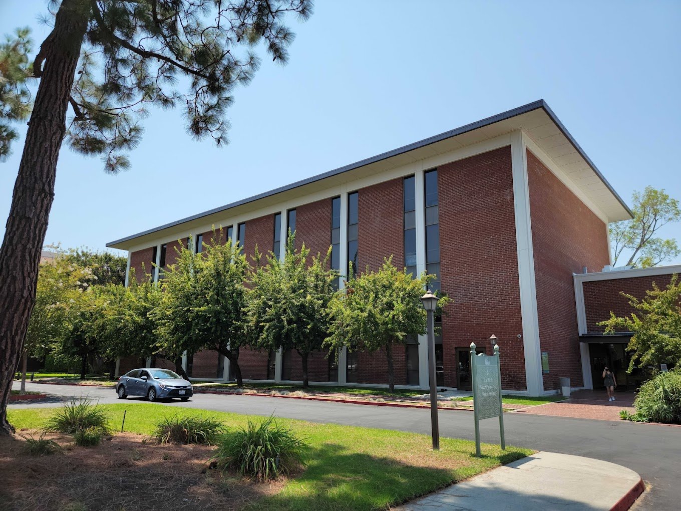 加州高级管理学院 California Institute Of Advanced Management